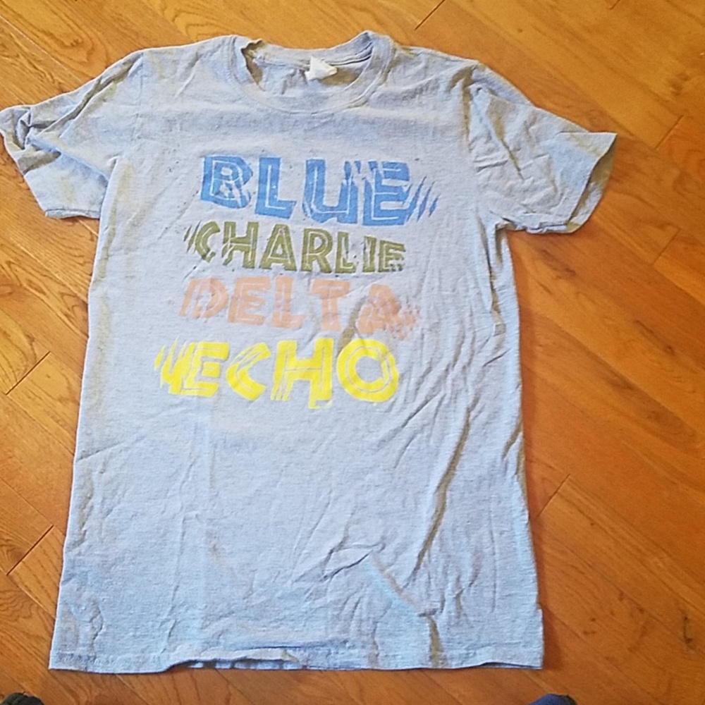 Jurassic World Raptor Name Tshirt Small